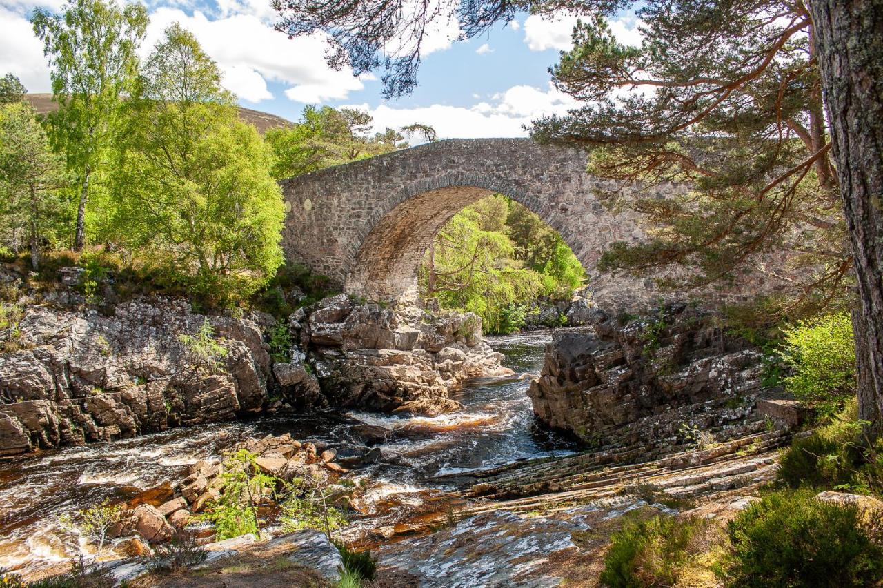 Rosemount Cottage One- Highland Cottage Garve Buitenkant foto