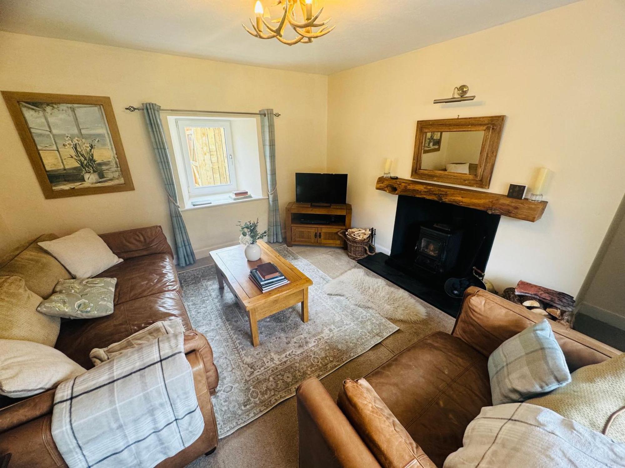 Rosemount Cottage One- Highland Cottage Garve Buitenkant foto