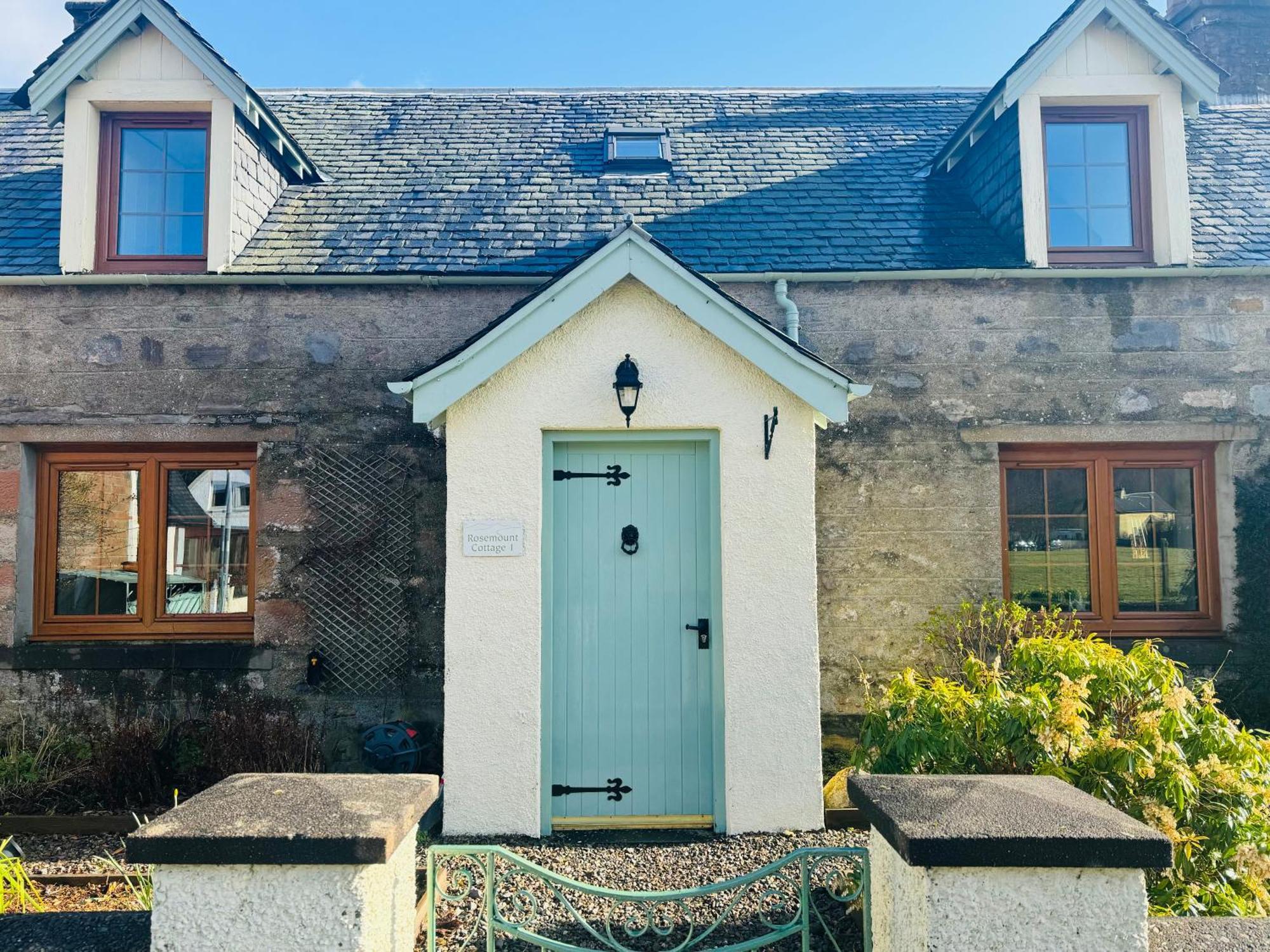 Rosemount Cottage One- Highland Cottage Garve Buitenkant foto