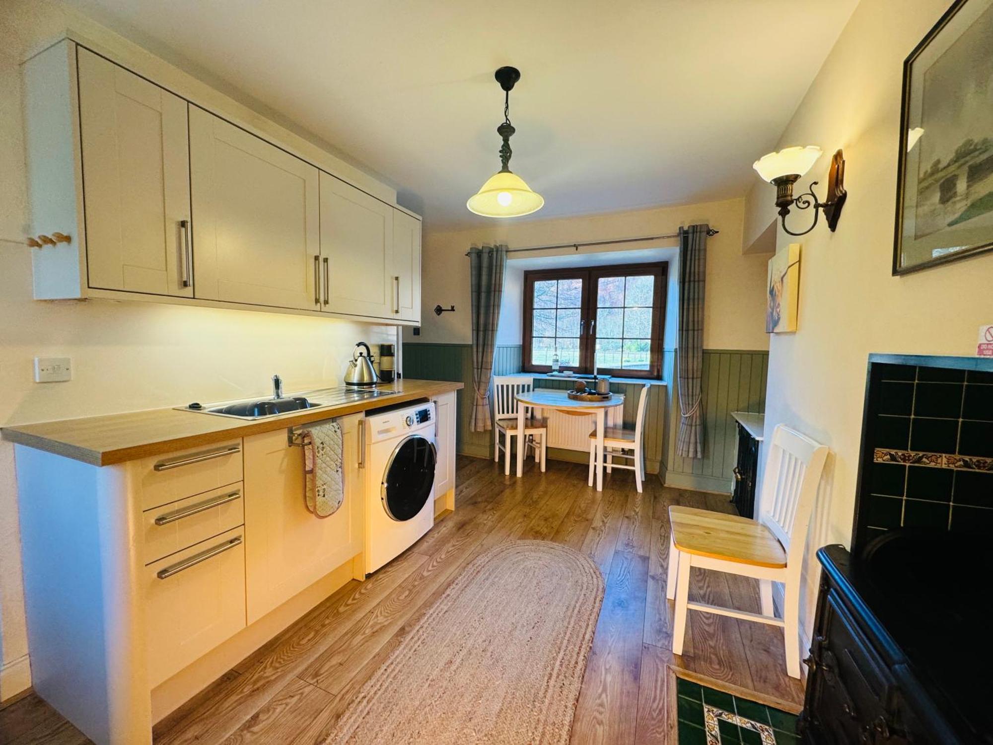 Rosemount Cottage One- Highland Cottage Garve Buitenkant foto