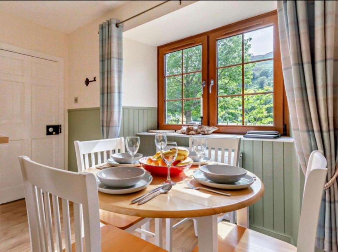 Rosemount Cottage One- Highland Cottage Garve Buitenkant foto